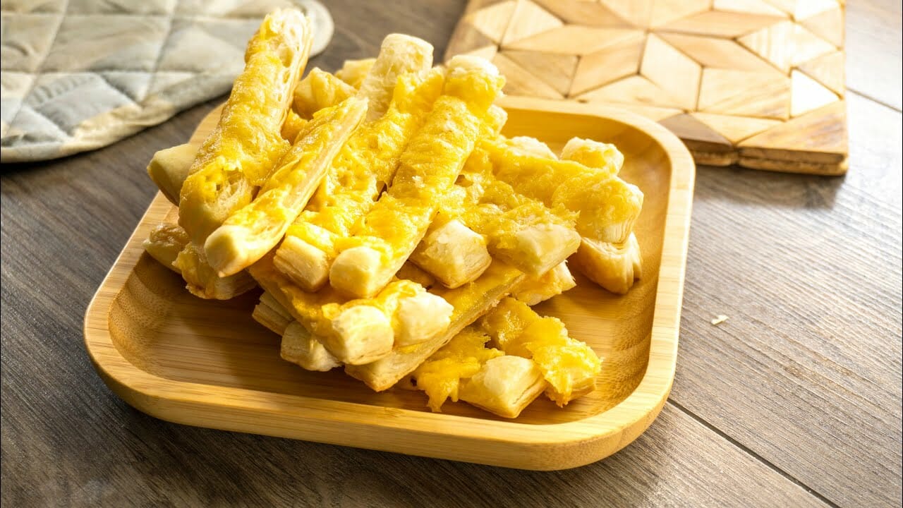 Easy Puff Pastry Cheese sticks