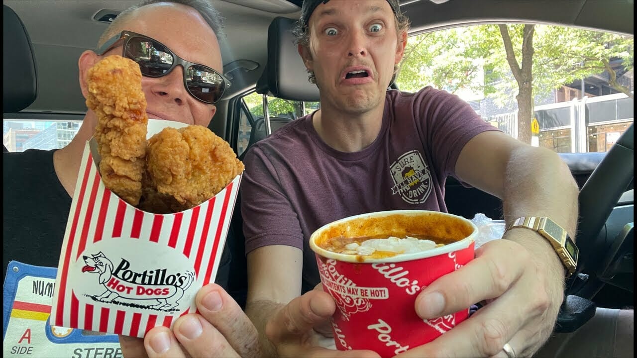 Eating Portillo’s Chicken Tenders for National Chicken Tender Day (and Chili!) ❤️🔥😍
